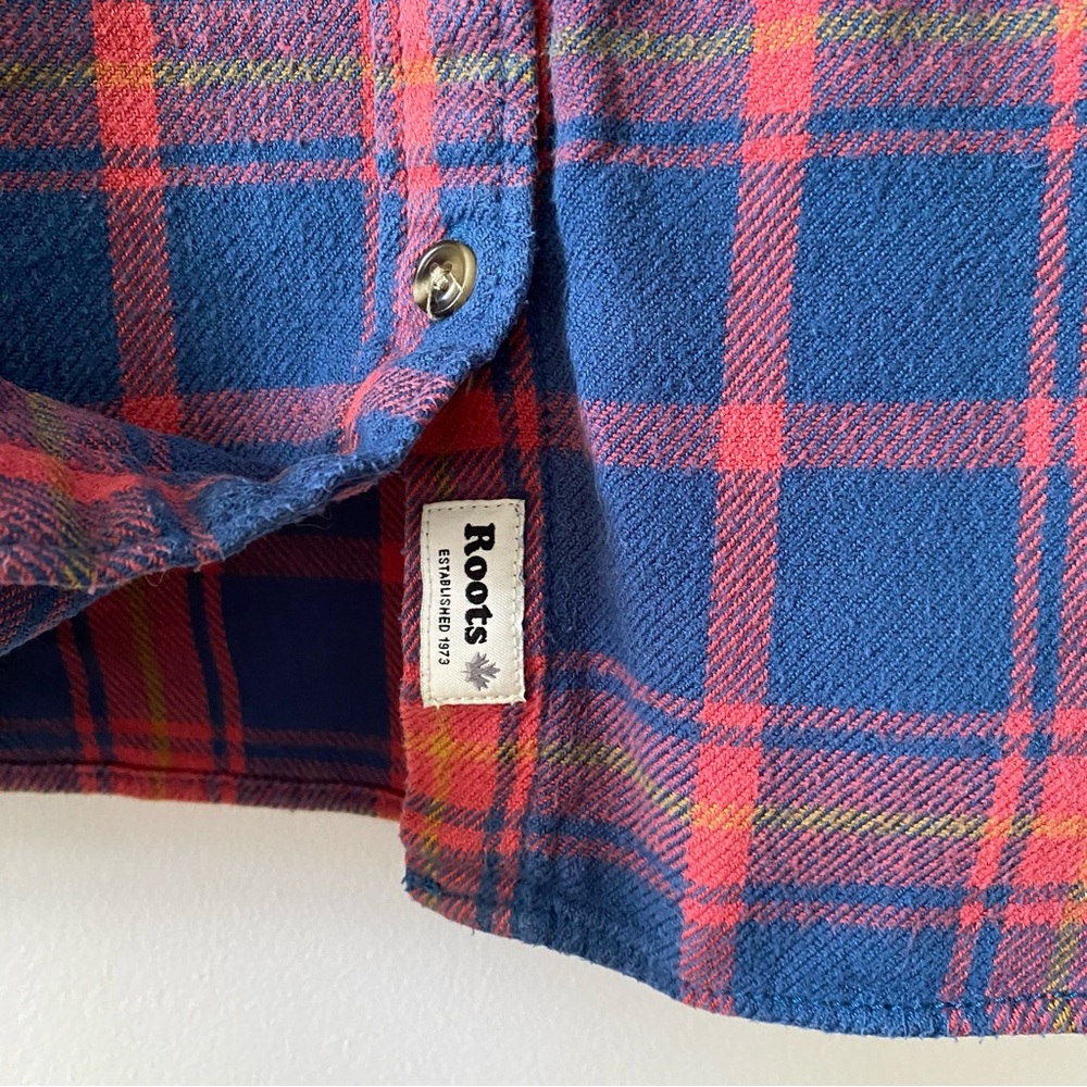 Roots blue and red check flannel shirt blouse size medium womens - Picture 10 of 15